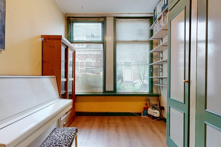 Foto 12 van Poelgeeststraat 24-A