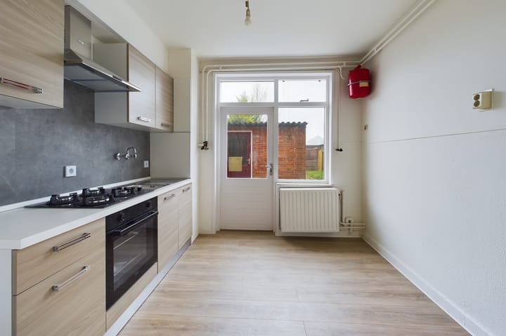 Foto 6 van Middenstraat 105