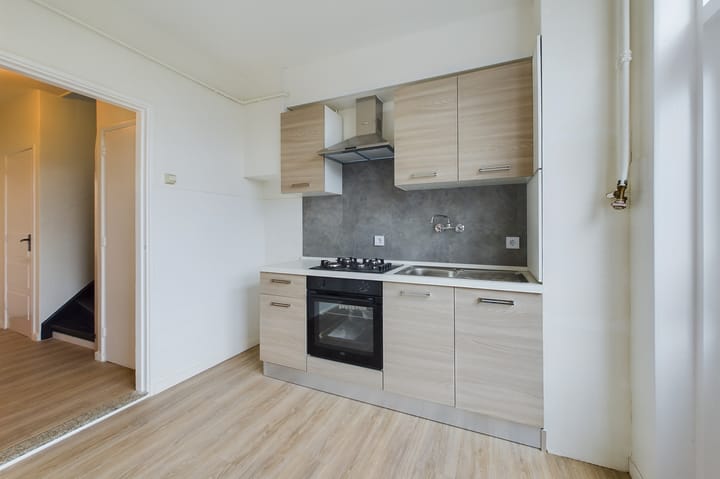 Foto 7 van Middenstraat 105