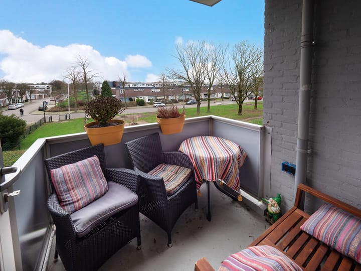 Foto 13 van Domela Nieuwenhuisstraat 3