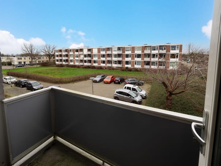 Foto 15 van Domela Nieuwenhuisstraat 3