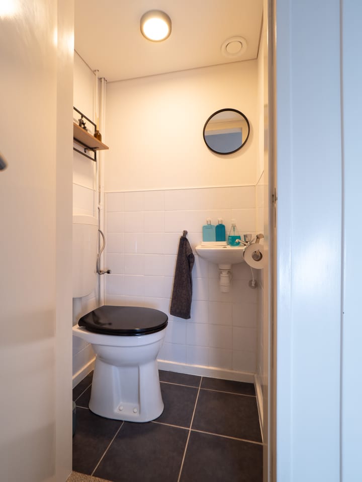 Foto 11 van Domela Nieuwenhuisstraat 3