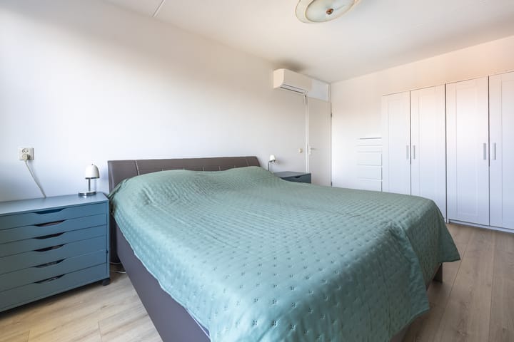 Foto 11 van Jan van Henegouwenstraat 24