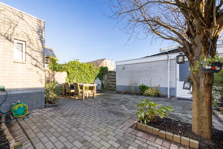 Foto 19 van Jan van Henegouwenstraat 24