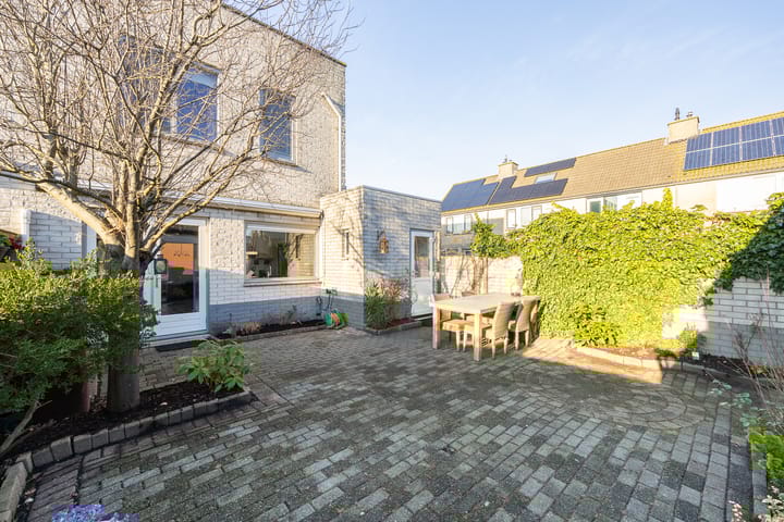 Foto 21 van Jan van Henegouwenstraat 24