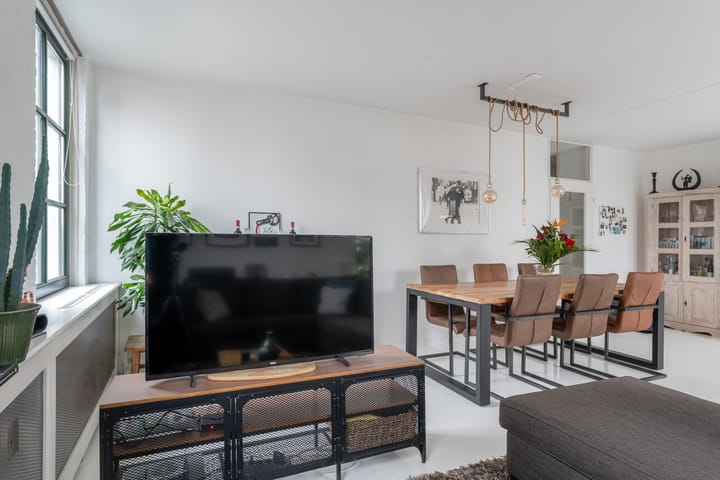 Photo 14 of Oranjestraat 50