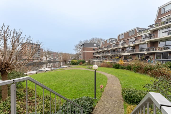 Photo 32 of Oranjestraat 50