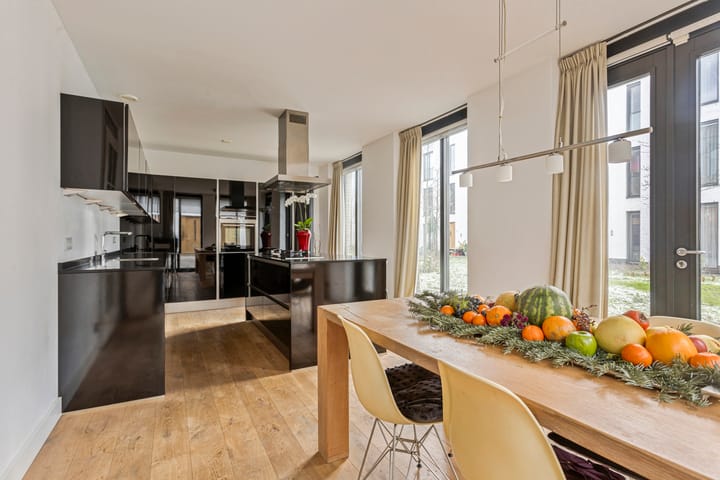 Foto 13 van Voltastraat 126