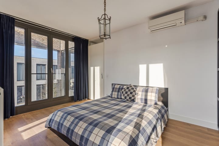 Foto 33 van Voltastraat 126