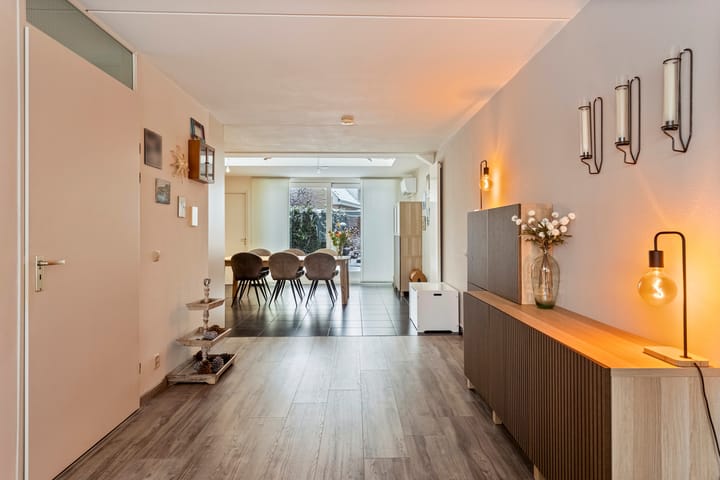 Foto 9 van Aan het beeldje 58