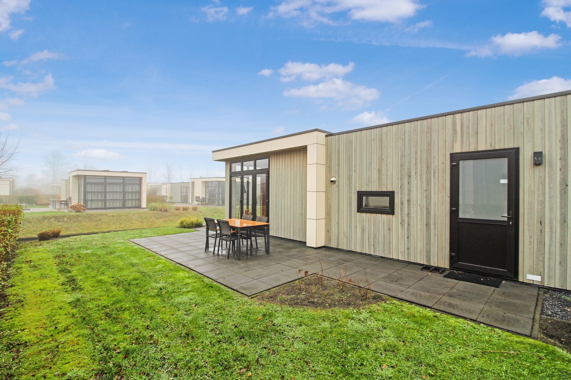 Foto 3 van Buitenhuizerweg 2-451