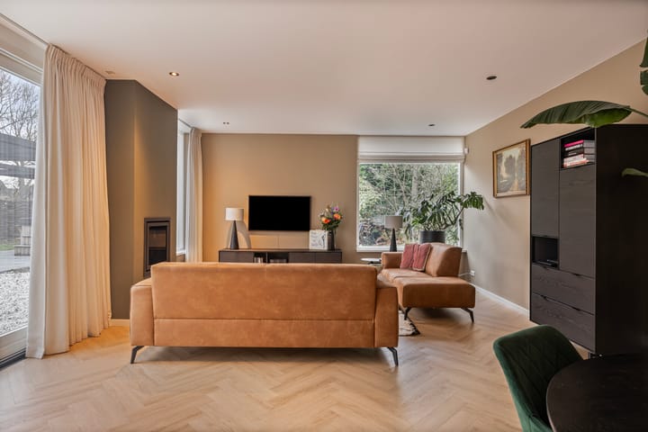 Foto 11 van Van Hogendorpsingel 4