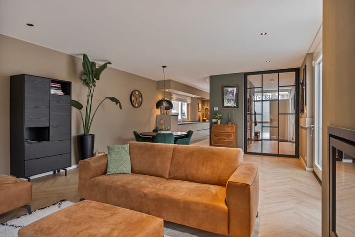 Foto 13 van Van Hogendorpsingel 4