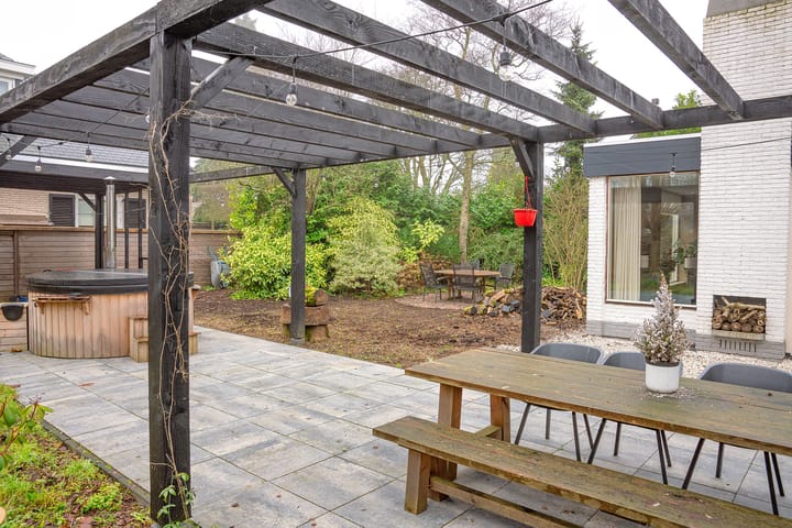 Foto 39 van Van Hogendorpsingel 4