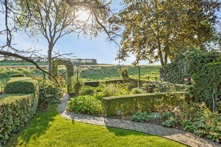 Foto 48 van Binnenweg 140