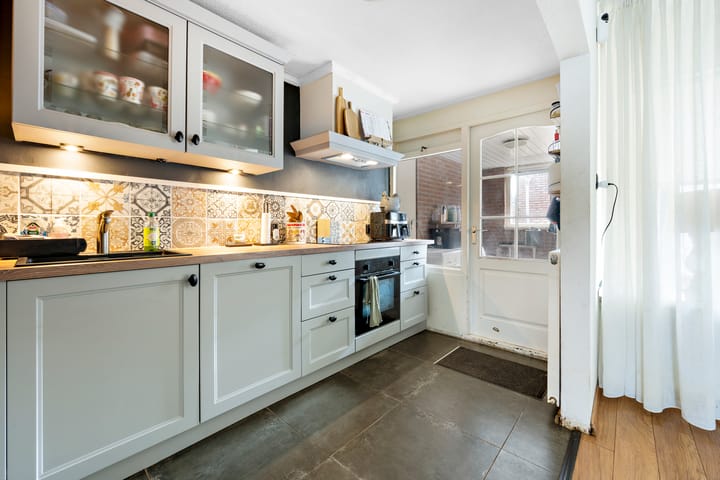 Foto 12 van Voeghoutenstraat 266