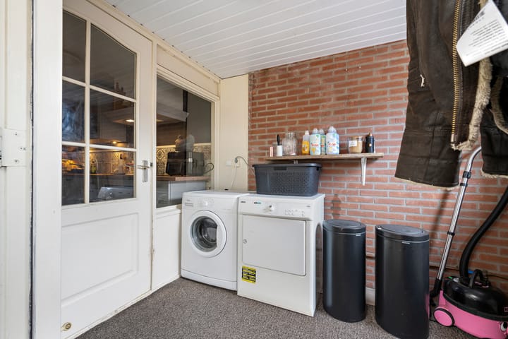 Foto 15 van Voeghoutenstraat 266