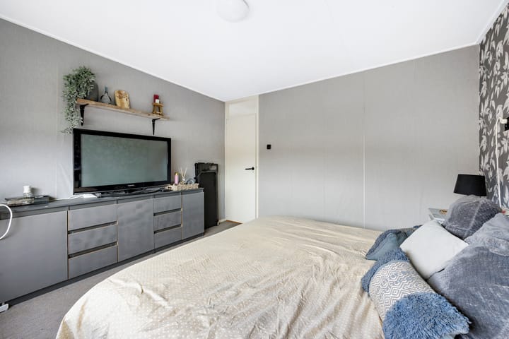 Foto 24 van Voeghoutenstraat 266