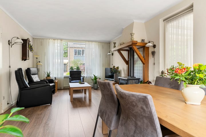 Foto 19 van Margrietlaan 56