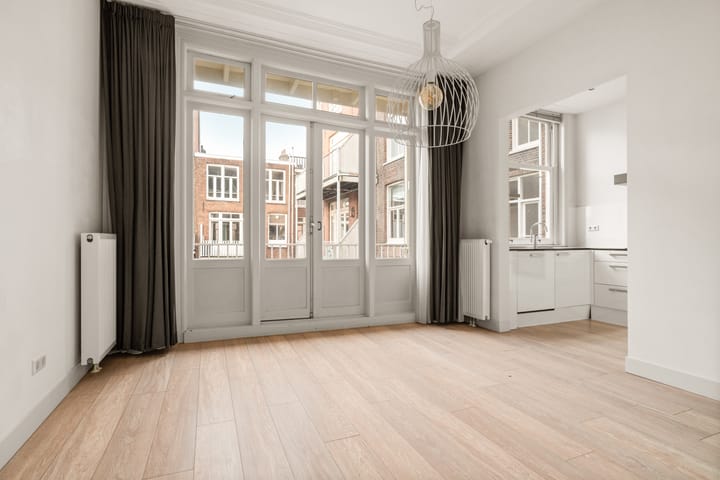 Foto 12 van Derde Helmersstraat 72-2