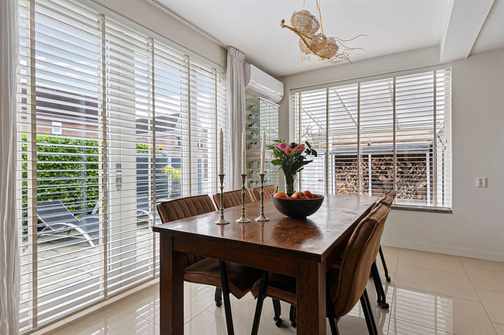 Foto 10 van Van den Berghlaan 437