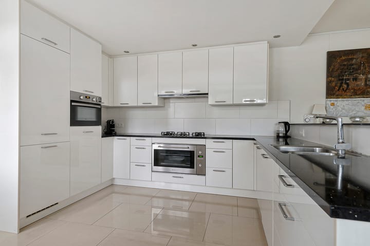 Foto 11 van Van den Berghlaan 437