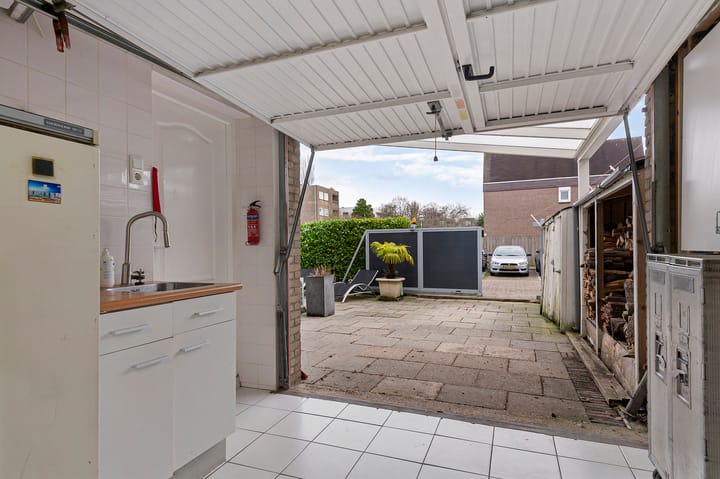 Foto 15 van Van den Berghlaan 437