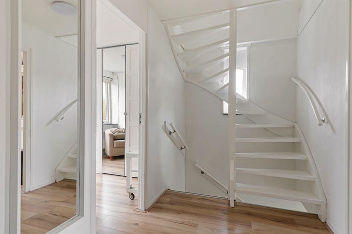 Foto 19 van Van den Berghlaan 437