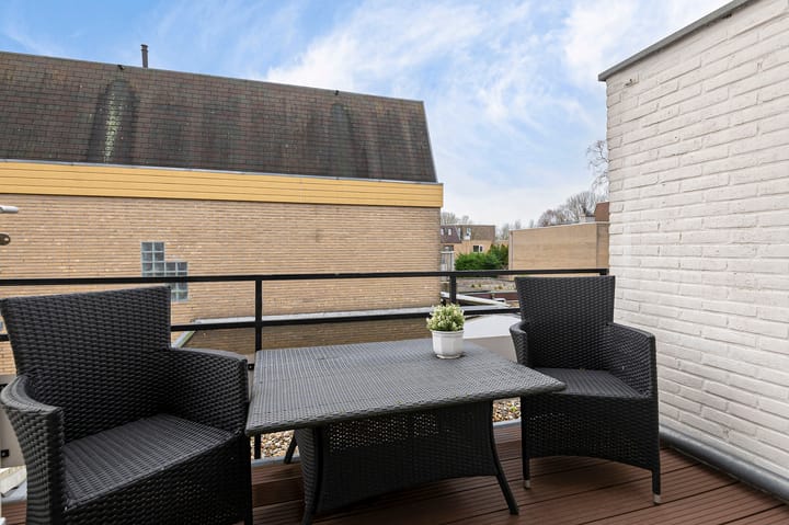 Foto 22 van Van den Berghlaan 437