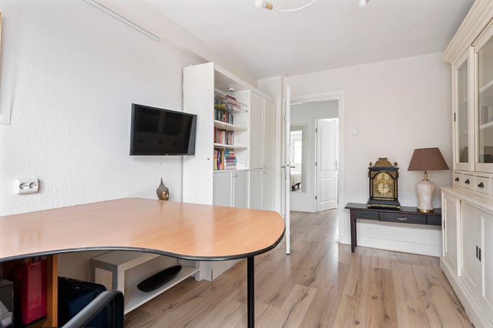 Foto 28 van Van den Berghlaan 437