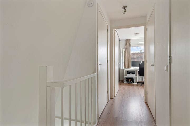 Foto 31 van Van den Berghlaan 437