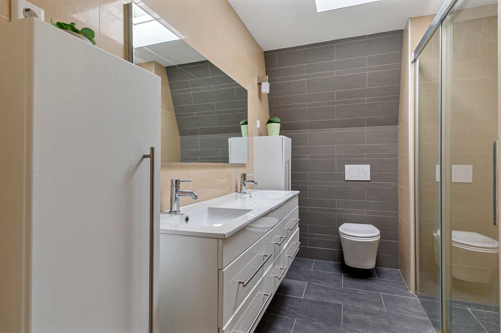 Foto 32 van Van den Berghlaan 437