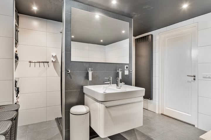 Foto 36 van Bloemendalstraat 1-B