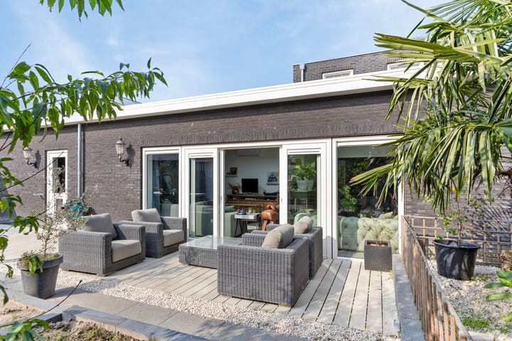 Foto 43 van Bloemendalstraat 1-B