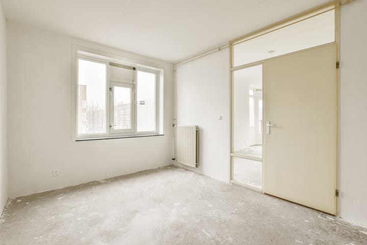 Photo 6 of Molukkenstraat 109-M