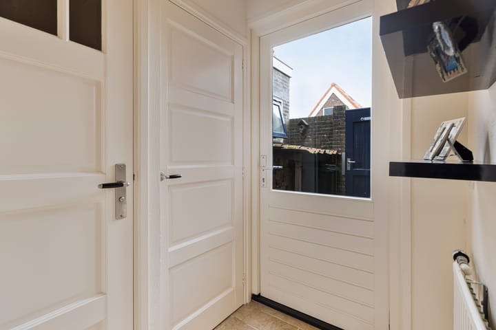 Foto 13 van Lange Burchwal 45