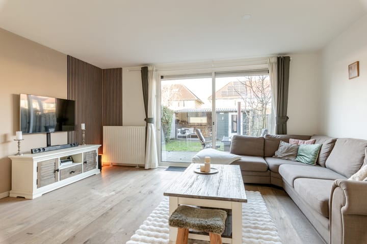 Foto 2 van Rumbastraat 18