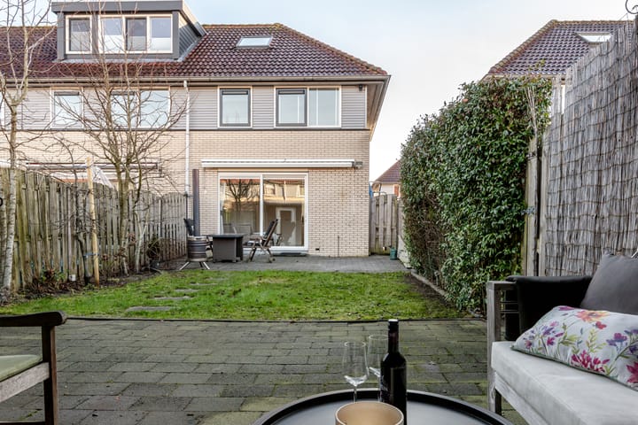 Foto 5 van Rumbastraat 18