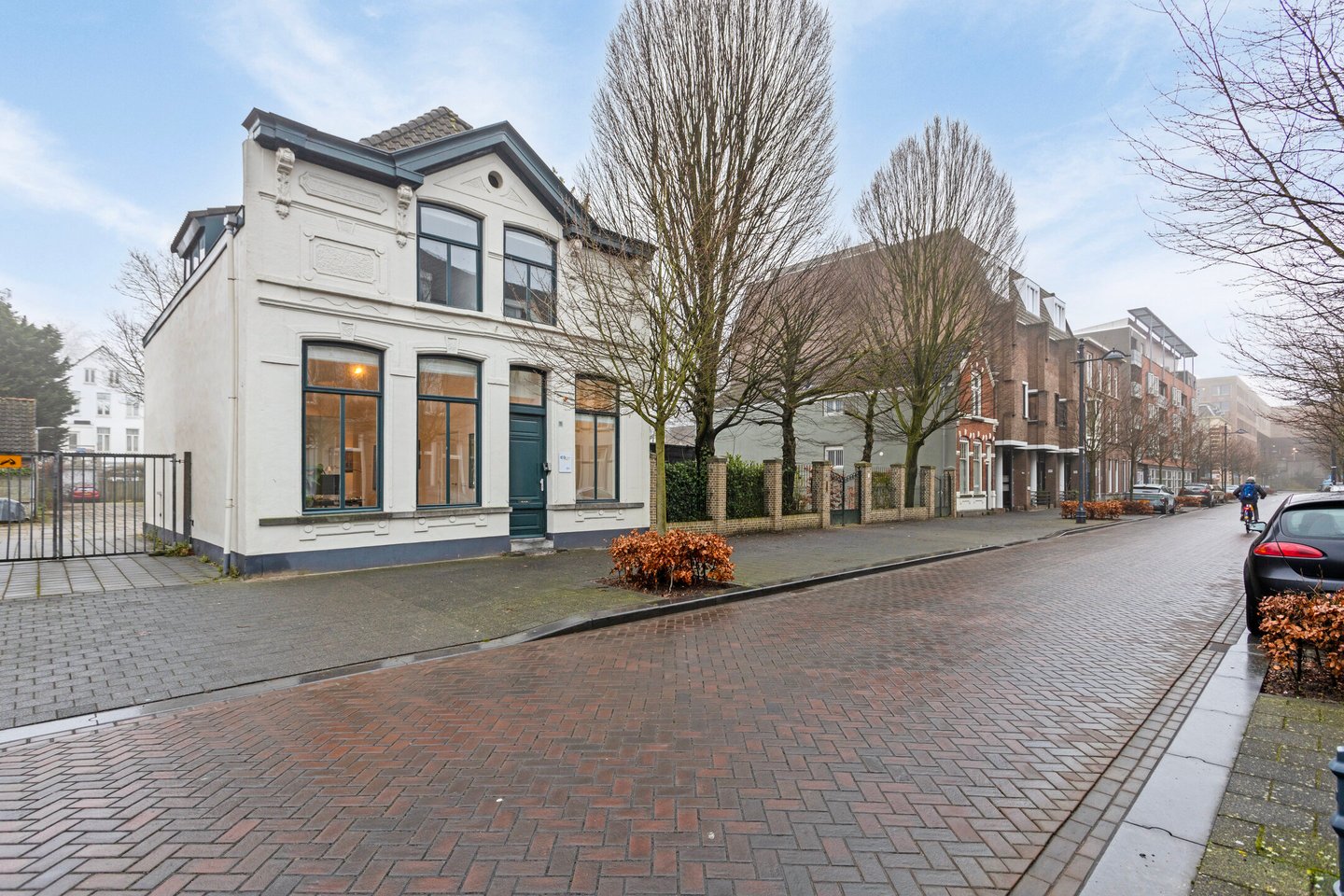 View photo 1 of Meerten Verhoffstraat 3