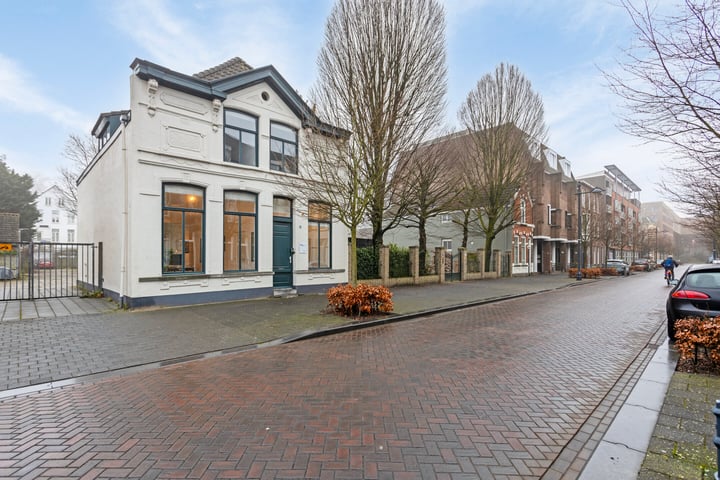 Meerten Verhoffstraat 3, Breda