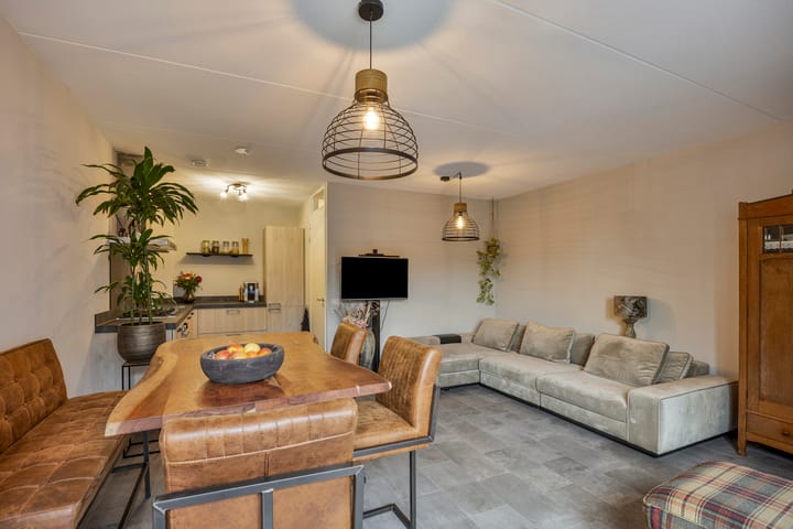 Foto 7 van Leeuwerikweide 59