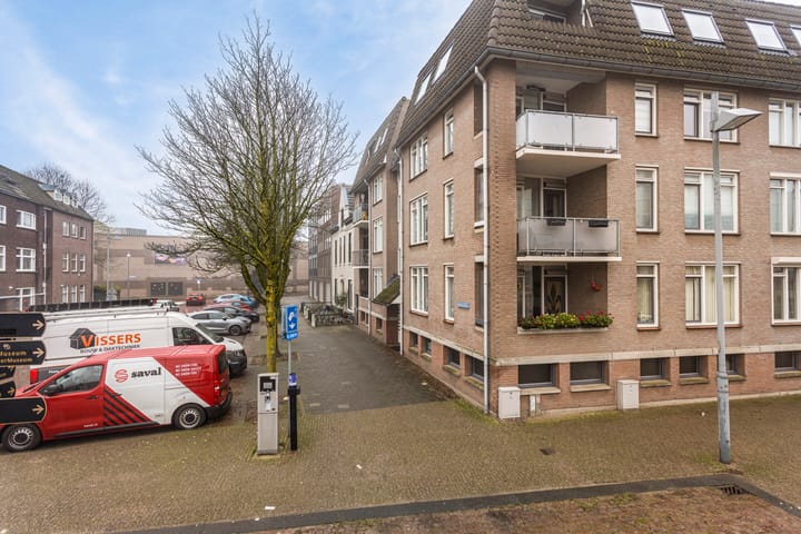 Foto 30 van Beugelsplein 2-C