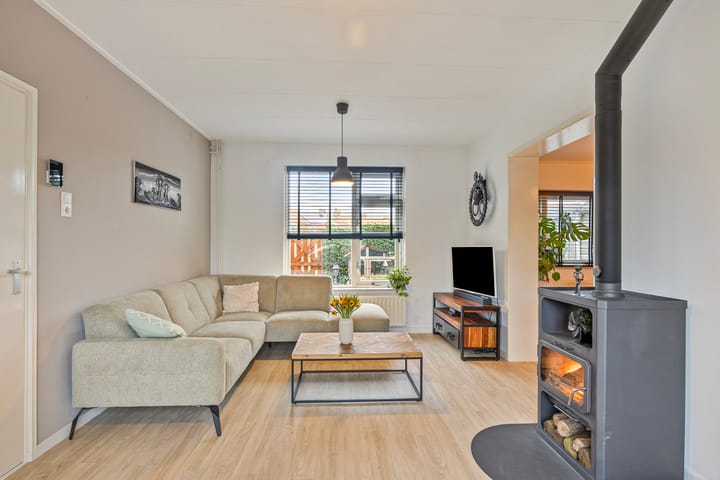 Foto 11 van Schoolstraat 2