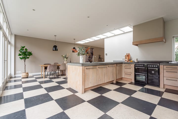 Foto 15 van Bilderdijklaan 22