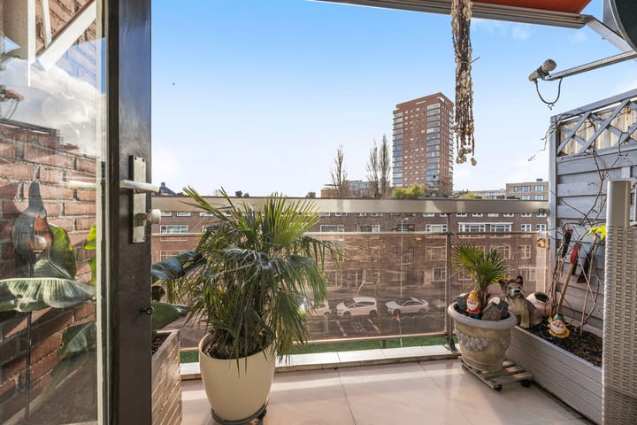 Foto 13 van Strevelsweg 215