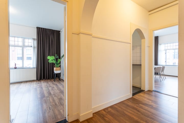 Photo 8 of Frederik Hendriklaan 36-D