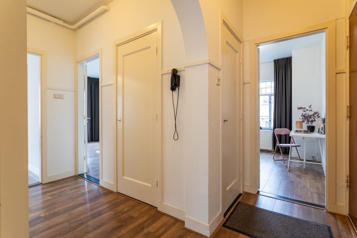 Photo 16 of Frederik Hendriklaan 36-D