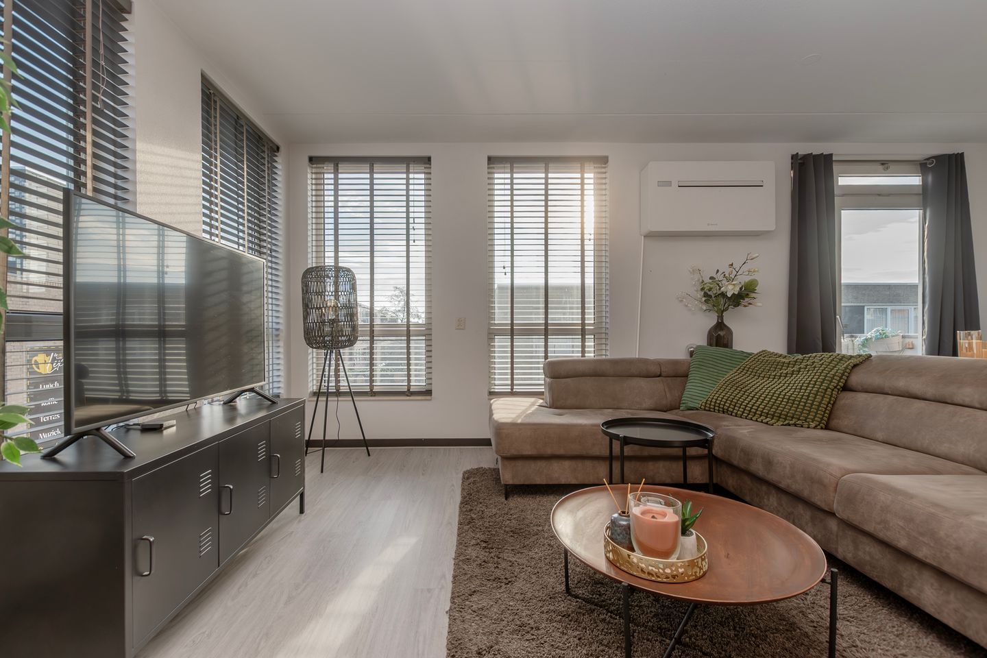 Foto 10 van Mondriaanplein 6