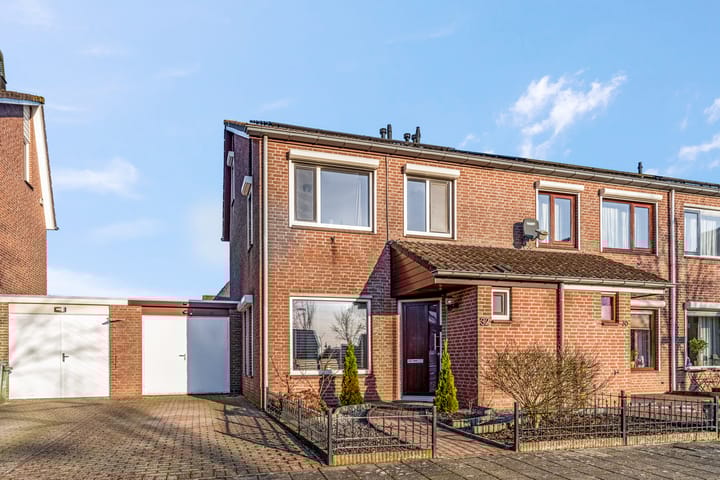 Foto 1 van Van Rooijenstraat 32