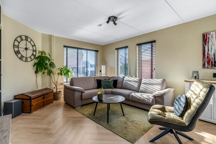 Foto 7 van Van Rooijenstraat 32